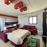 Appartement Xl Terrace Penthouse Bbq 200m From The Sea And Square St. Paul's Bay