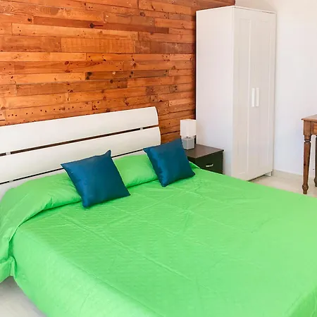 Xl Terrace Penthouse Bbq 200m From The Sea And Square Appartement St. Paul's Bay