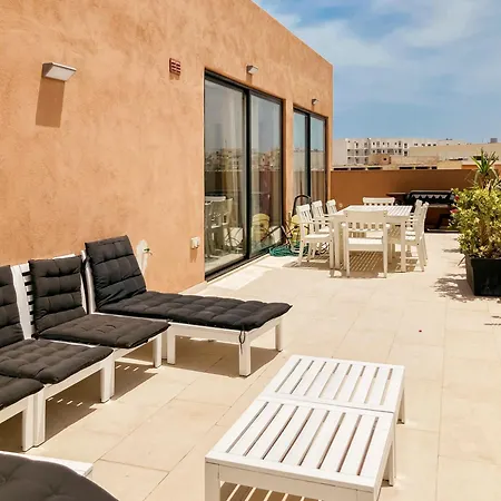 Xl Terrace Penthouse 3br 3 Bath, Hot Tub, Bugibba St. Paul's Bay