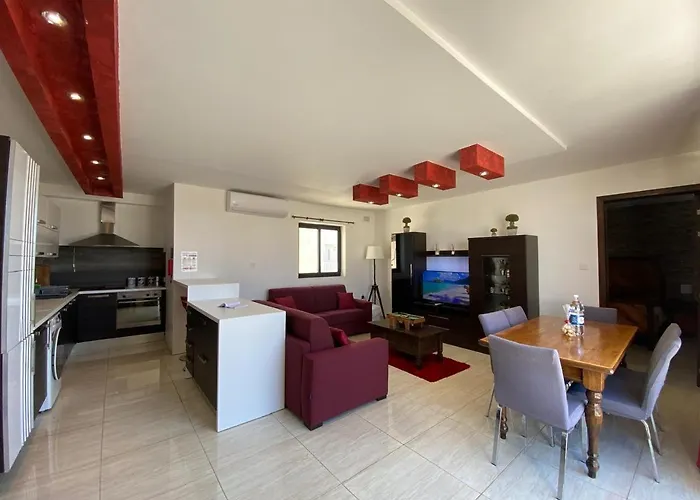 Xl Terrace Penthouse Bbq 200m From The Sea And Square Apartment