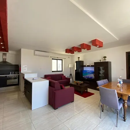 Xl Terrace Penthouse Bbq 200m From The Sea And Square Apartment